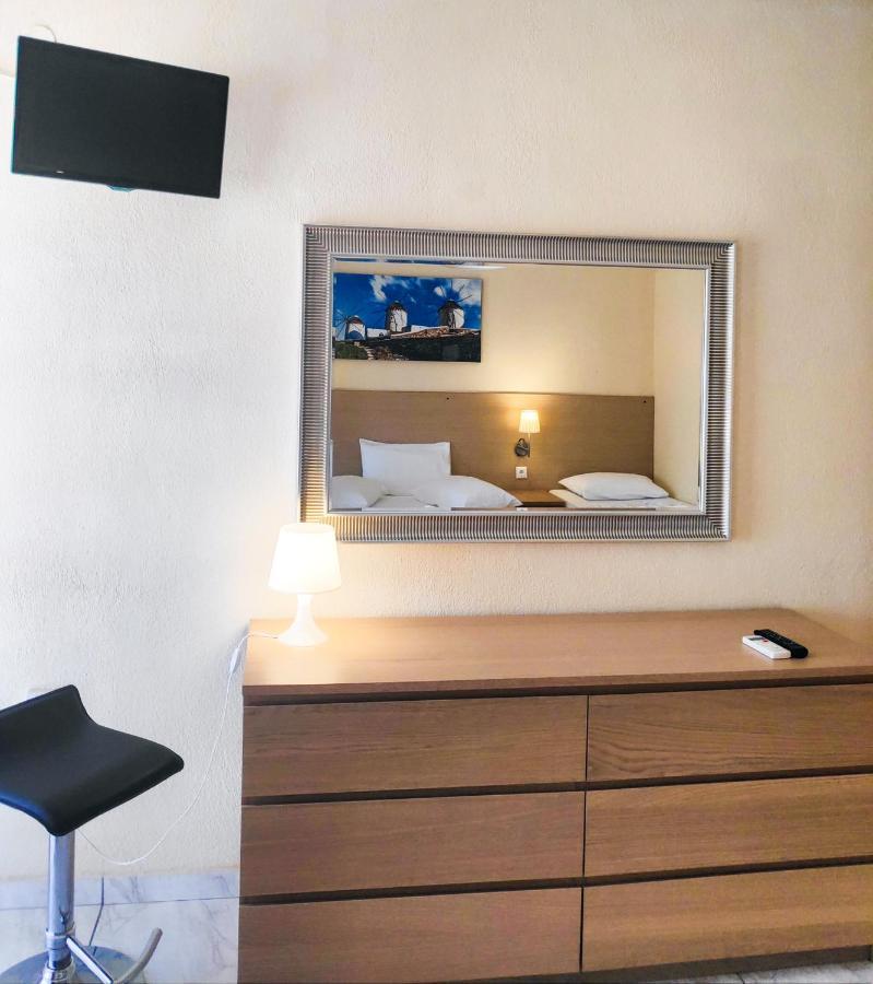 Jimmy'S Rooms Nea Potidea Buitenkant foto